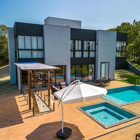 Pousada Com Piscina, Jacuzzi E Com Vista Em Capitolio - Casa Decore Exterior photo